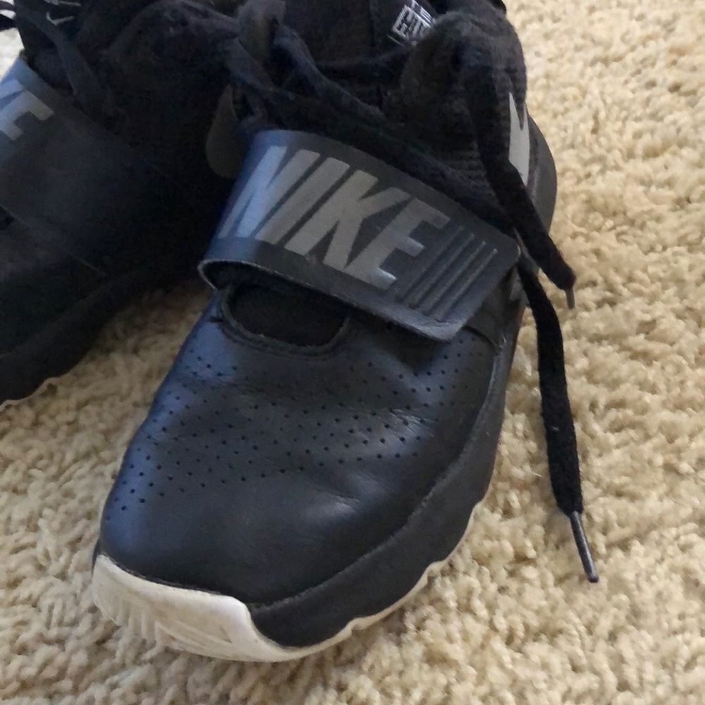 Boys Nike shoes size 2 gently used